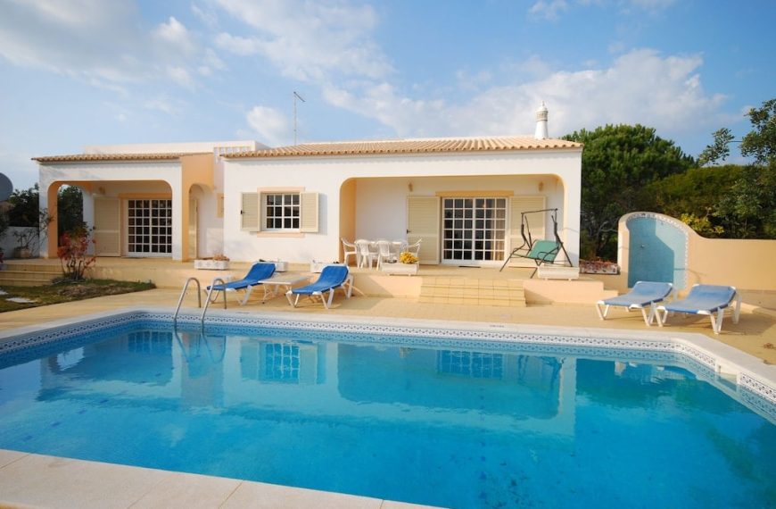 Mooi vakantiehuis in Algarve met privé-zwembad en uitzicht op zee bij Albufeira