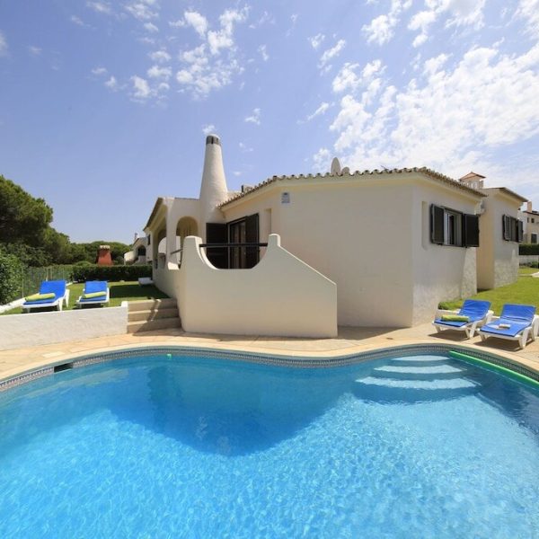 Traditionele Portugese villa in rustieke stijl met prive zwembad